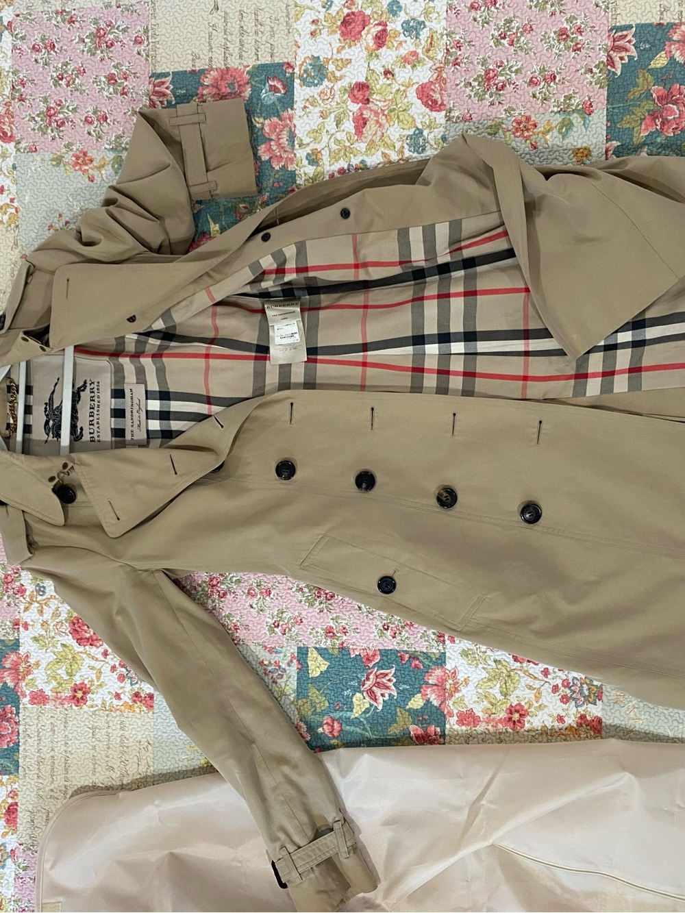 Burberry Beige Trench Coat with Iconic Check Lining